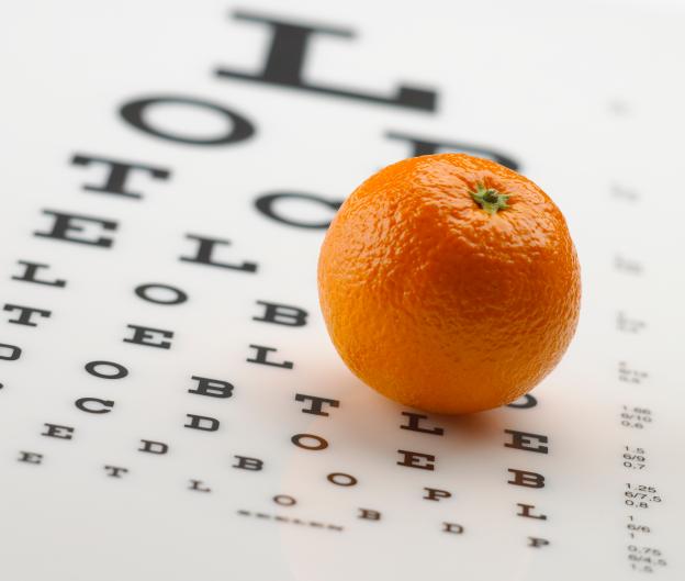 Портокал върху таблица за зрителна острота
