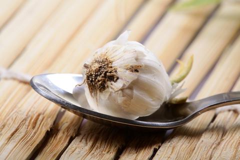 Достатъчно е да хапваме по 1 скилидка чесън в продължение на 20 дни, за да укрепим имунитета си Достатъчно е да хапваме по 1 скилидка чесън в продължение на 20 дни