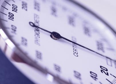 Далече от личния лекар може да свалите кръвното налягане с природни средства