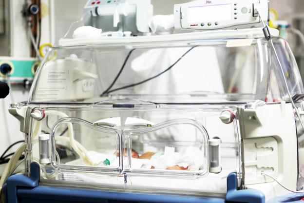 Престоят на недоносеното бебе във VIP условията на кувьоза е 2 – 3 месеца