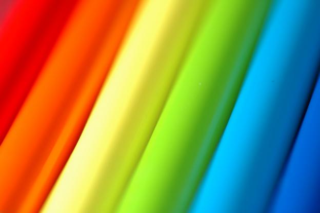 Окото е най-чувствително към оранжево, червено, зелено и жълто Цветни моливи