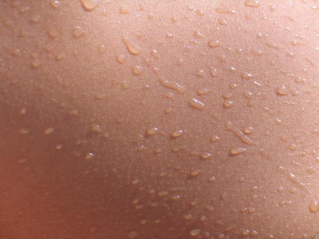 По-добре е да се мием с „безсапунен“ сапун или с измиващо олио Кожа